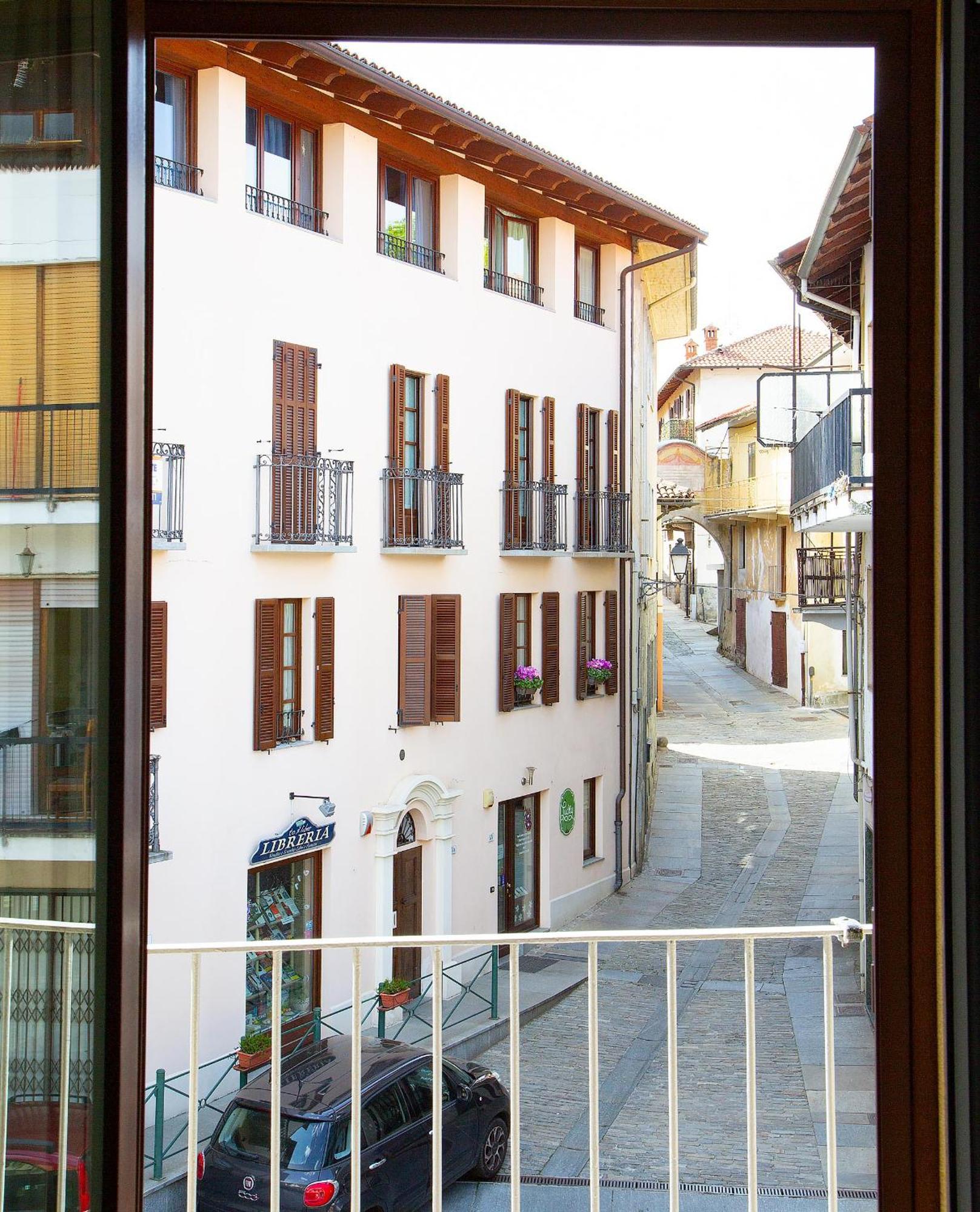 Claretta Apartment Giaveno Bagian luar foto